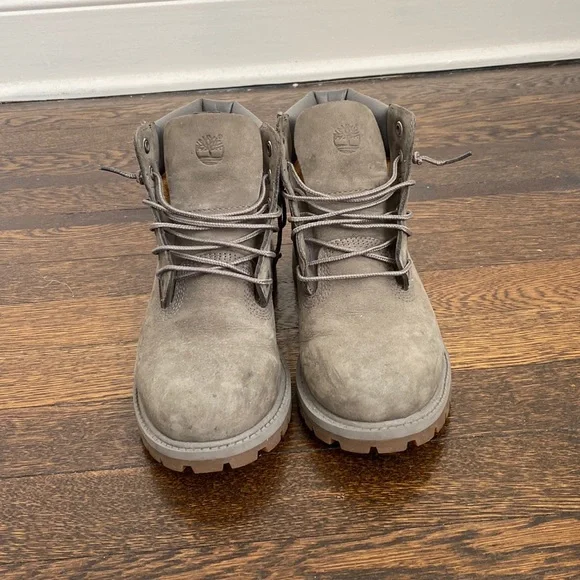 Timberland Shoes Kids Size 3 Gray Timberlands Fit Woman Size 5